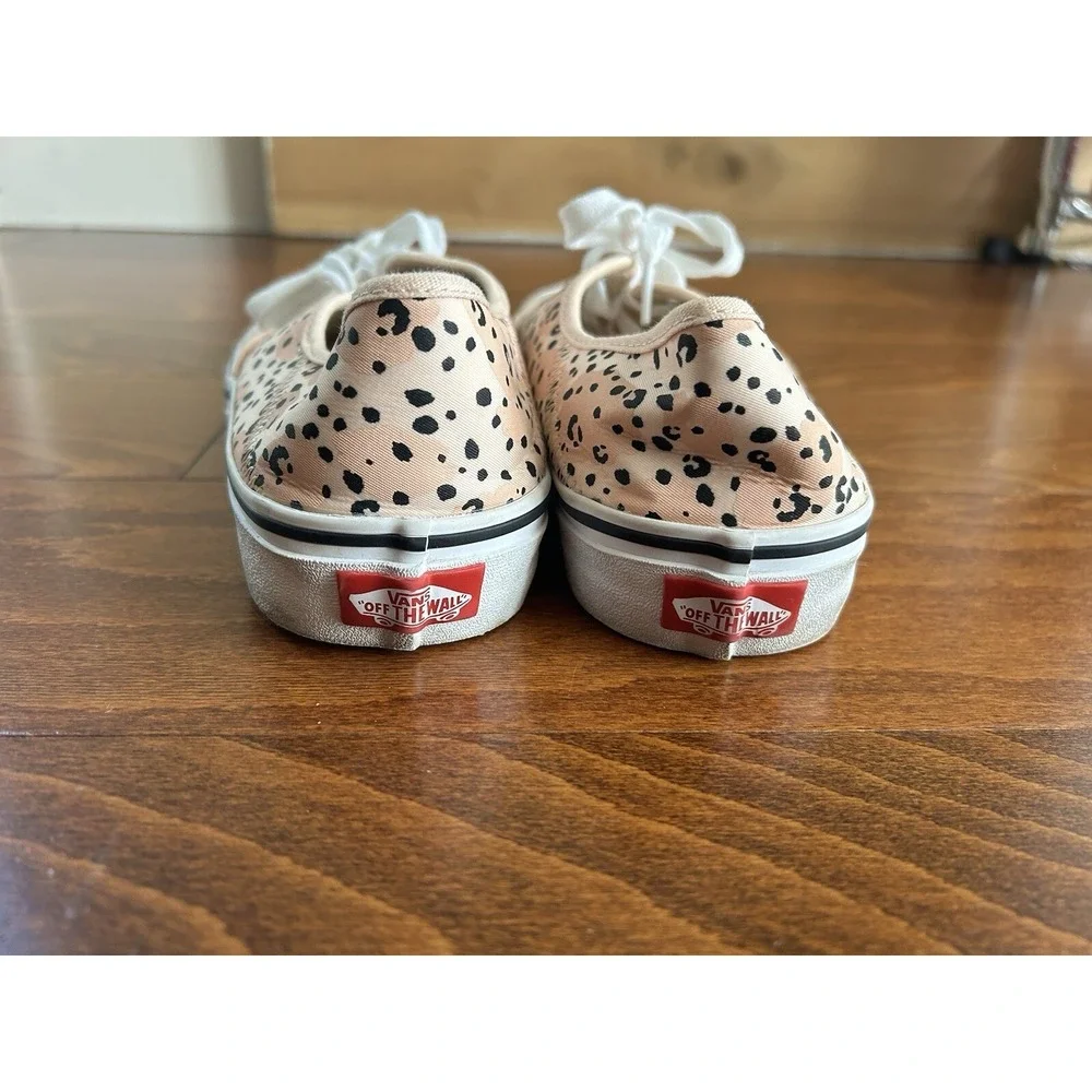 RARE Vans X Leila Hurst‎ Tiny Animal Low Top Sneakers Men 8 Women's 9.5 Peach